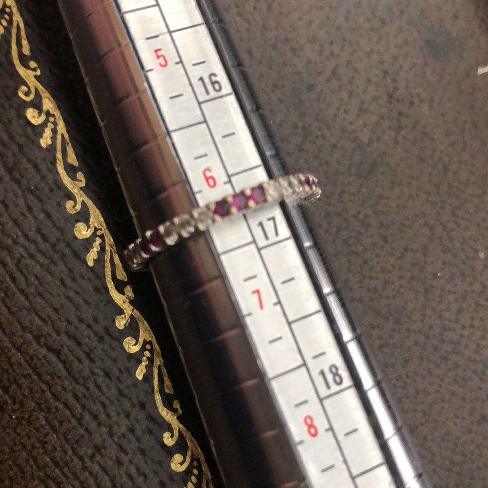18k ruby and diamond ring. Size: please see picture. Used, good condition.